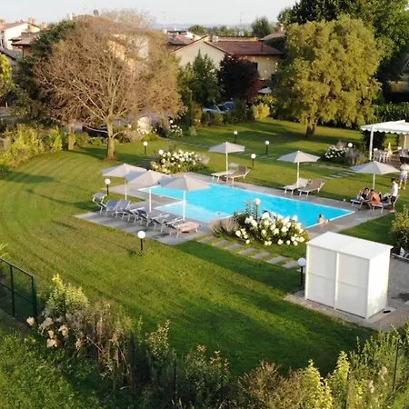 Red One 4* Maranello