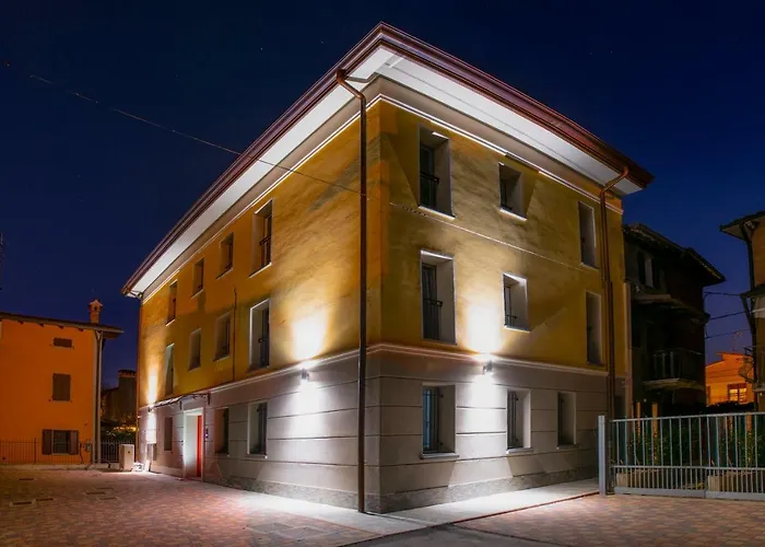 Frühstückspension Red One